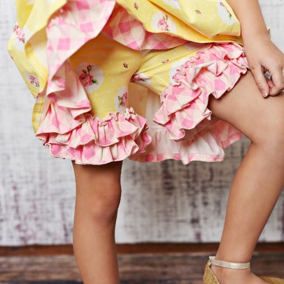 Swoon Baby Buttercup Shorts - Picture 3 of 3